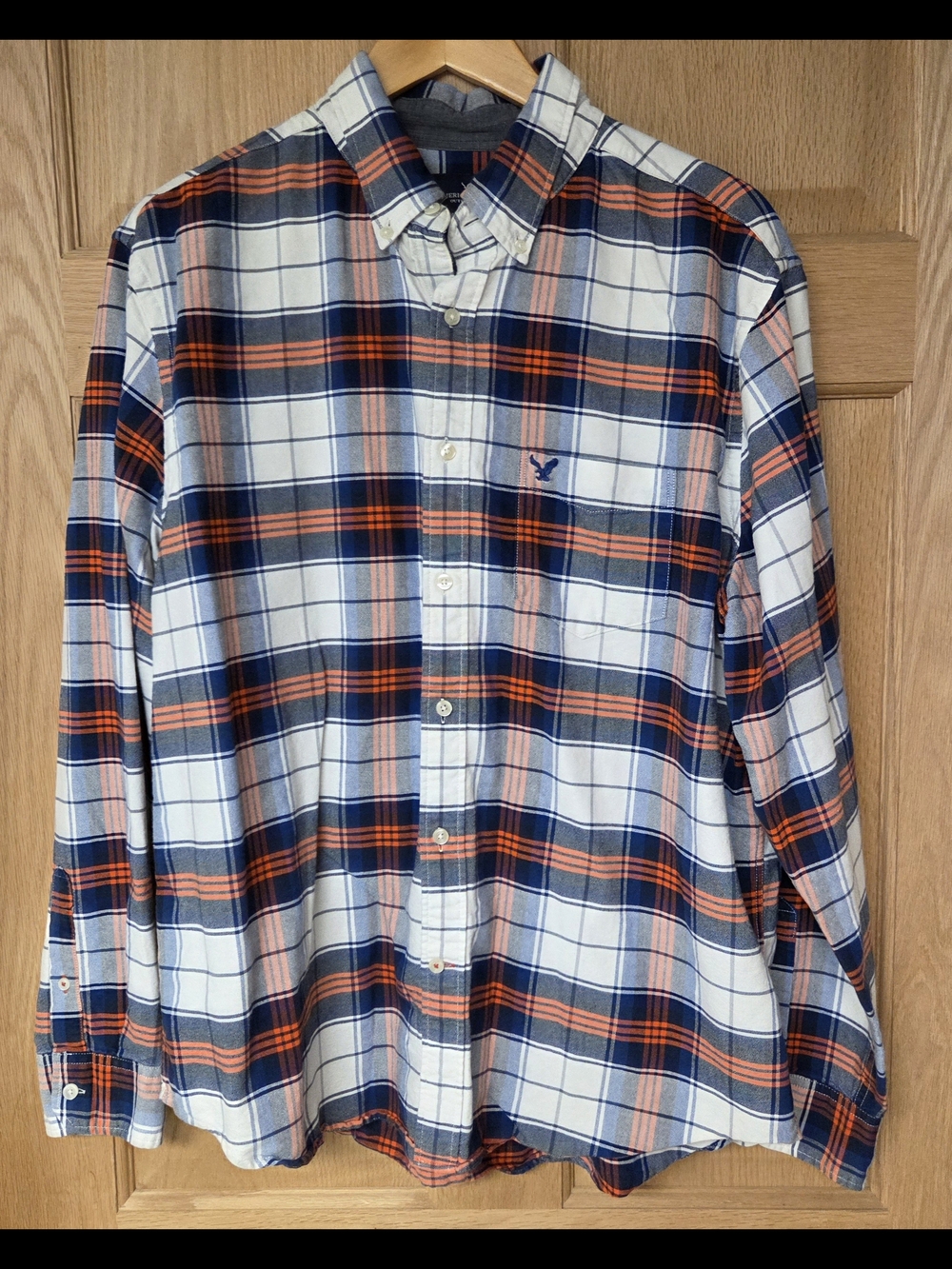 American Eagle Outfitters White, Navy Plaid Button-Down Shirt XL